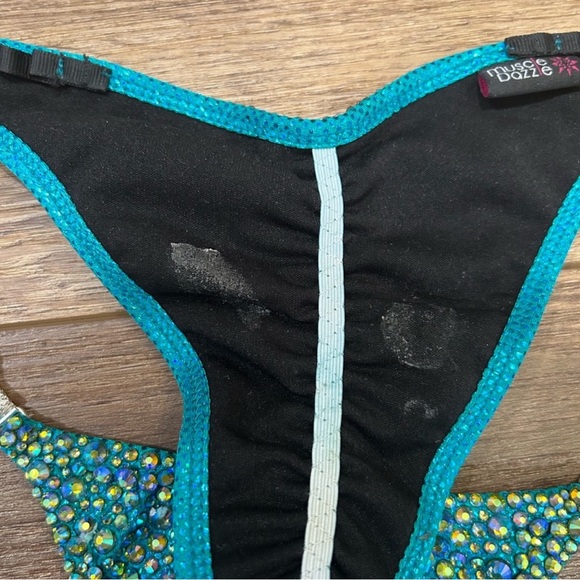 Muscle Dazzle Bikini - Picture 7 of 12